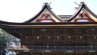 室町幕府3代将軍足利義満が寄進した吉備津神社本殿拝殿、 岡山県唯一の国宝建築物です。