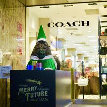 ライオンサンタもマスク姿