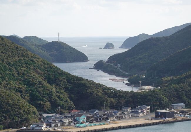 中通島と若松島の間に広がる海
