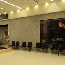 「ラゾーナ川崎」内では最も落ち着いた外観だと思います