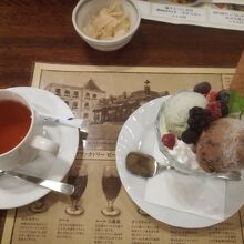 デザートと紅茶