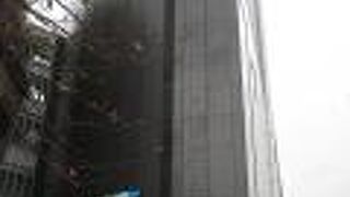 円筒を半分に縦割りプラスα