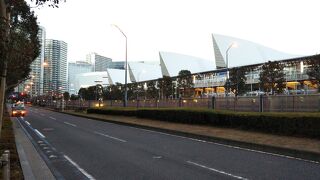 独特なデザインの建物☆