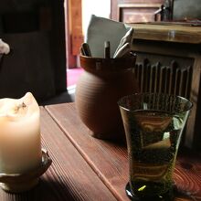 ろうそくを使った照明です。(右は水)