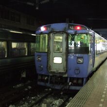 今では貴重な古い車両に乗れます