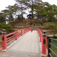ここから渡月橋を渡って雄島に上陸