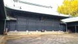 孔子とその高弟とされる四賢像を祀る江戸時代の儒学に関する学問所です！