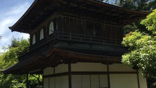 金閣との対比がよい