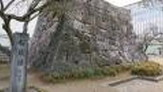 豊田市の、まちなかの、少しだけ大通りから奥まった位置に立地