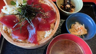 伊勢名物てこね寿司の有名店、混雑するけど美味しさは抜群