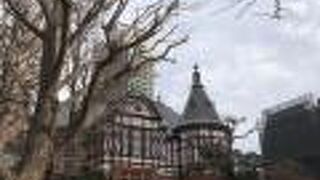 白金台にマッチした、キリスト系の大学。