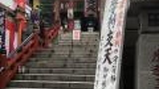 上野広小路の地に残る最後の寺院。