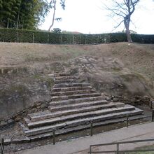 いかにも出土した感じだ