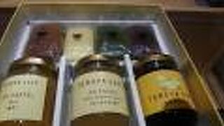 カフェもあります