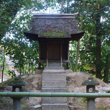 後楽園の六鎮守の一つだ