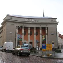 いかにもなソビエトスタイルです。