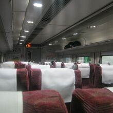 朝一の岡山行き「やくも」自由席車内の様子