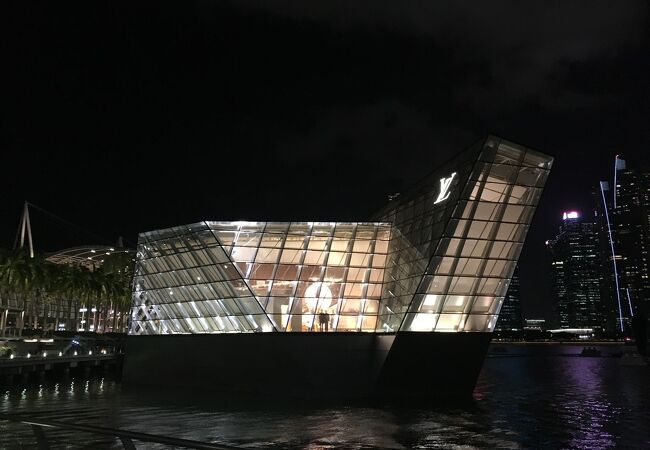 ルイヴィトン シンガポール クチコミ アクセス 営業時間 シンガポール フォートラベル