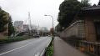 ややこしい話で、案内板にある様に「相生坂（昌平坂）」となっており、湯島聖堂を囲むように「昌平坂」もあります。