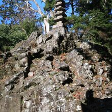 奥の院の石塔