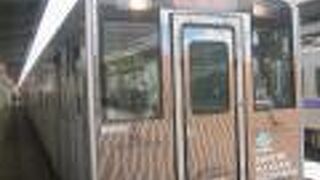 快適な126系クロスシート車両で運行されています