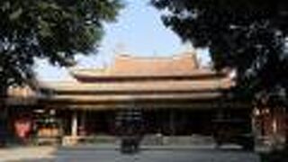 明から清の時代の建物が残ります。