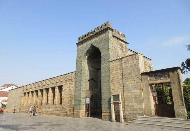 「開元寺西門」のバス停から何本ものバス路線があり便利な場所でした。