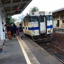 南宮崎行きの普通列車です。
