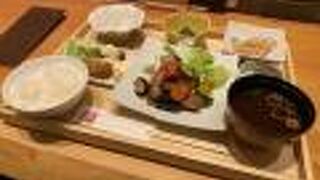 豚南蛮にカキフライ！