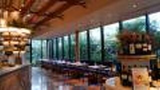 すぐに案内されました