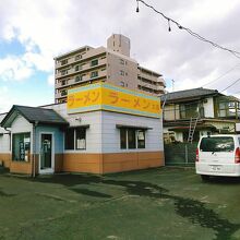 名取市北部、旧国道４号線沿いにあります