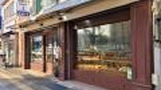 人気のフランスパン屋さん