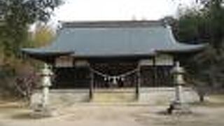 墓所近くから移されました。