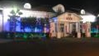 冬の夜はイルミネーションが輝いていました