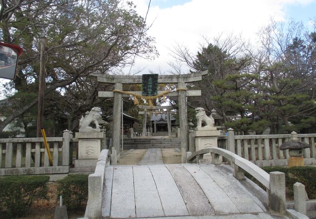 神社らしい神社の風情があります。