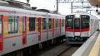 工業地帯を横目に走る。