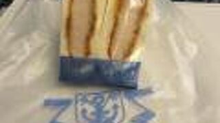 ヒレカツサンドを買って、新幹線の移動中に頂きました!