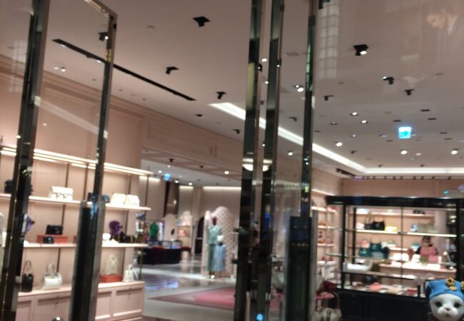 グッチ (リー・ガーデンズ2店)