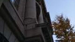 横浜でも唯一現存する外国資本の銀行建築の遺構