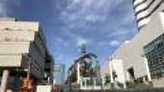 ジェットコースターのようなオブジェ