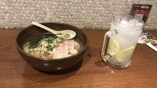 ラーメン カズ (パウリスタ店)