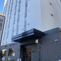 まわりも新しいビルの多い地区でした