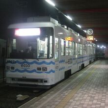 広電宮島口駅にて待機中の車両の様子