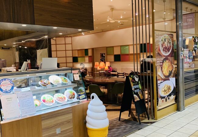 カフェ　ソラーレ