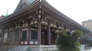 弘法大師が最初に創建したお寺さんです。