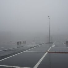 駐車場はかなり広い。