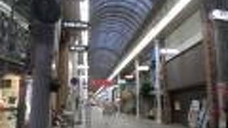 人通りは少ないですが、地方ではこんなもの？