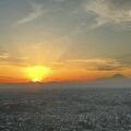 西側は富士山と夕日