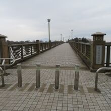 遊歩道があります