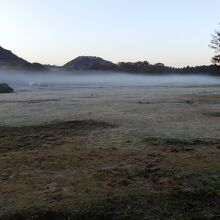 休暇村　奥大山の前を霧が這うように漂ってきました。